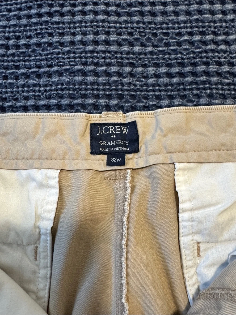 J. Crew Vintage Men’s Flat Front Khaki Chino Shorts, sz 32, 8” inseam, tan/beige